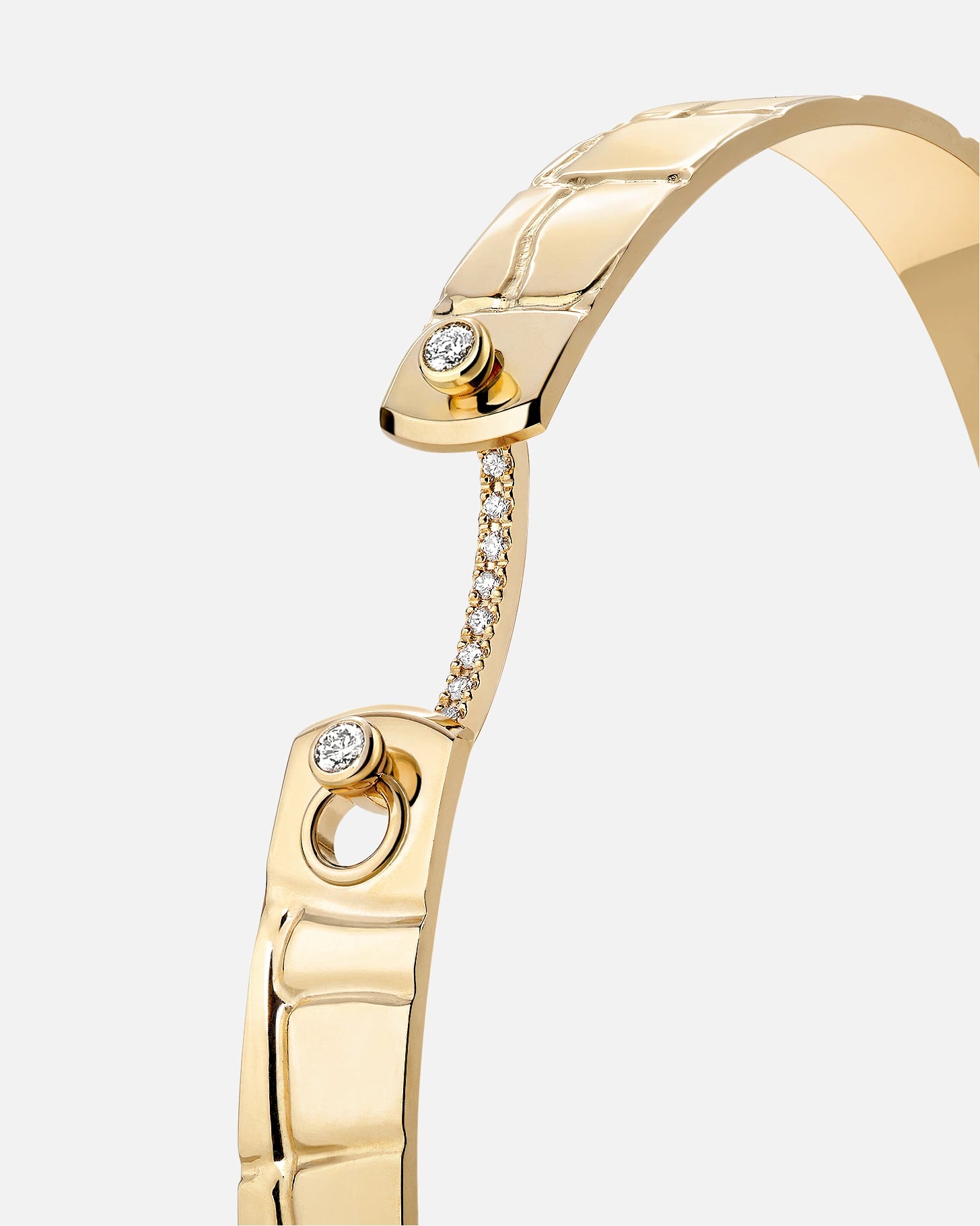 Later Alligator GM Mood Bangle in Yellow Gold
