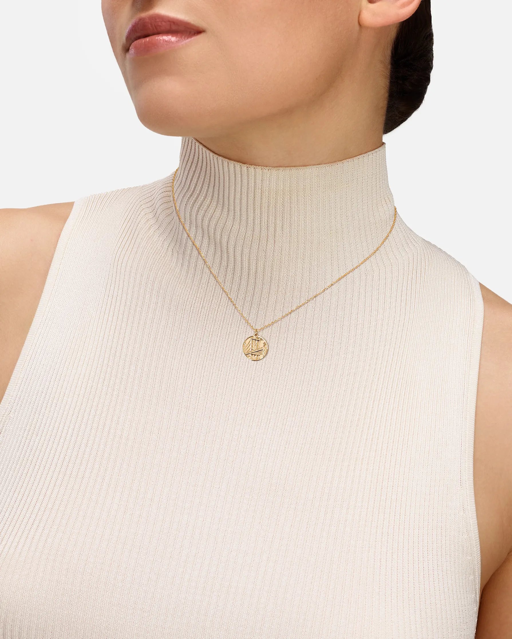 Brooklyn Bridge PM Medallion in Yellow Gold