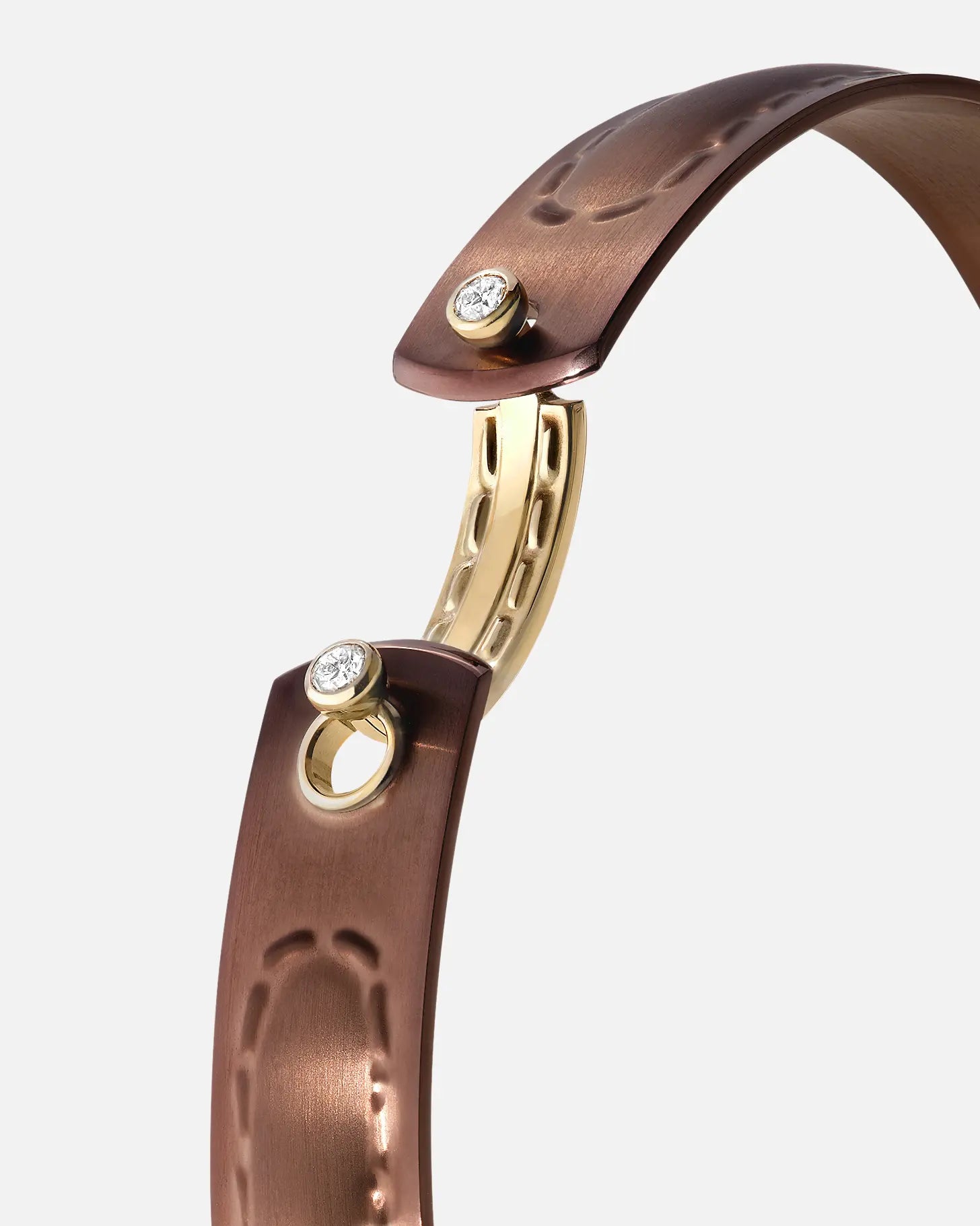 On The Rocks Mood Bangle in Yellow Gold