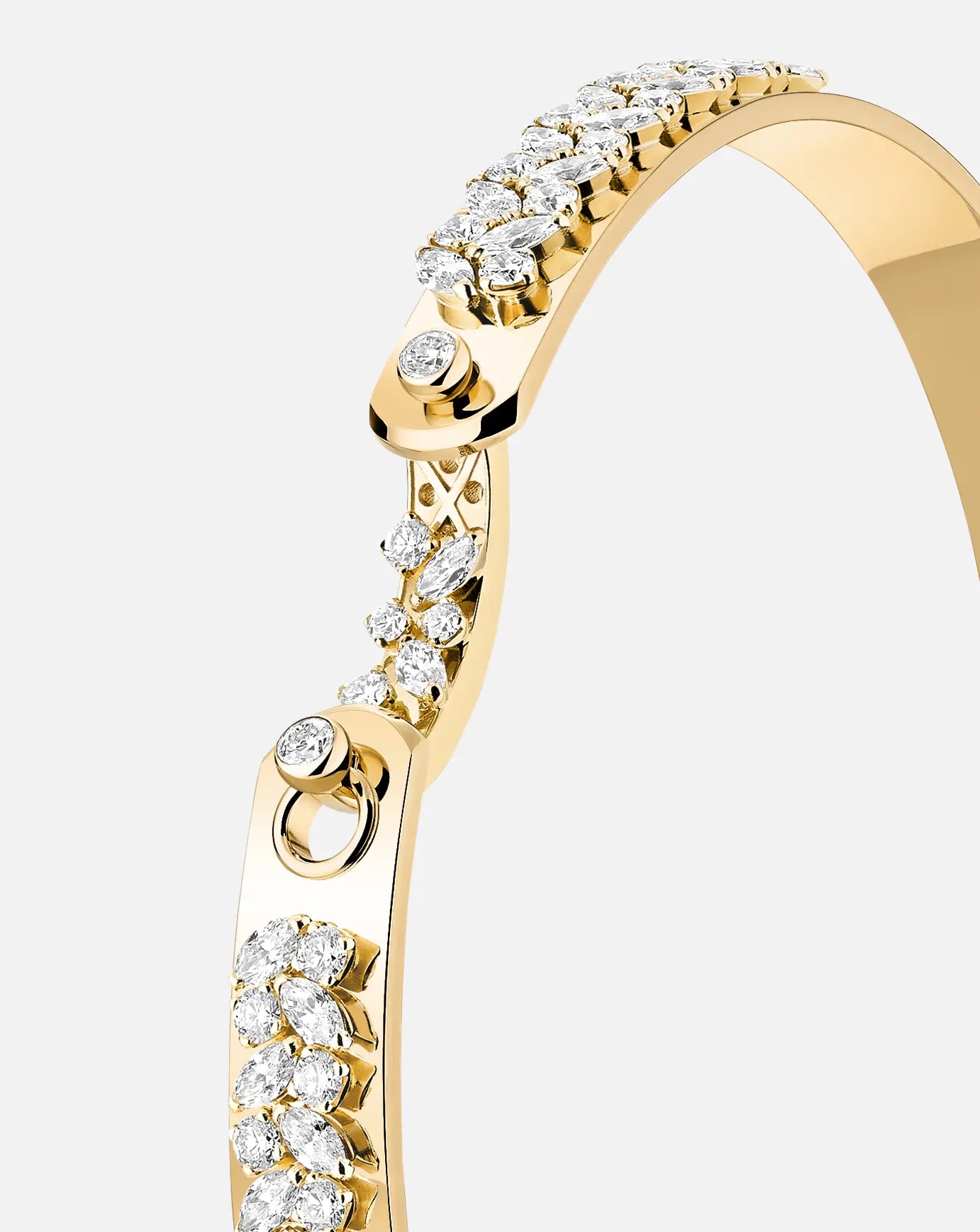 Soirée Mood Bangle in Yellow Gold