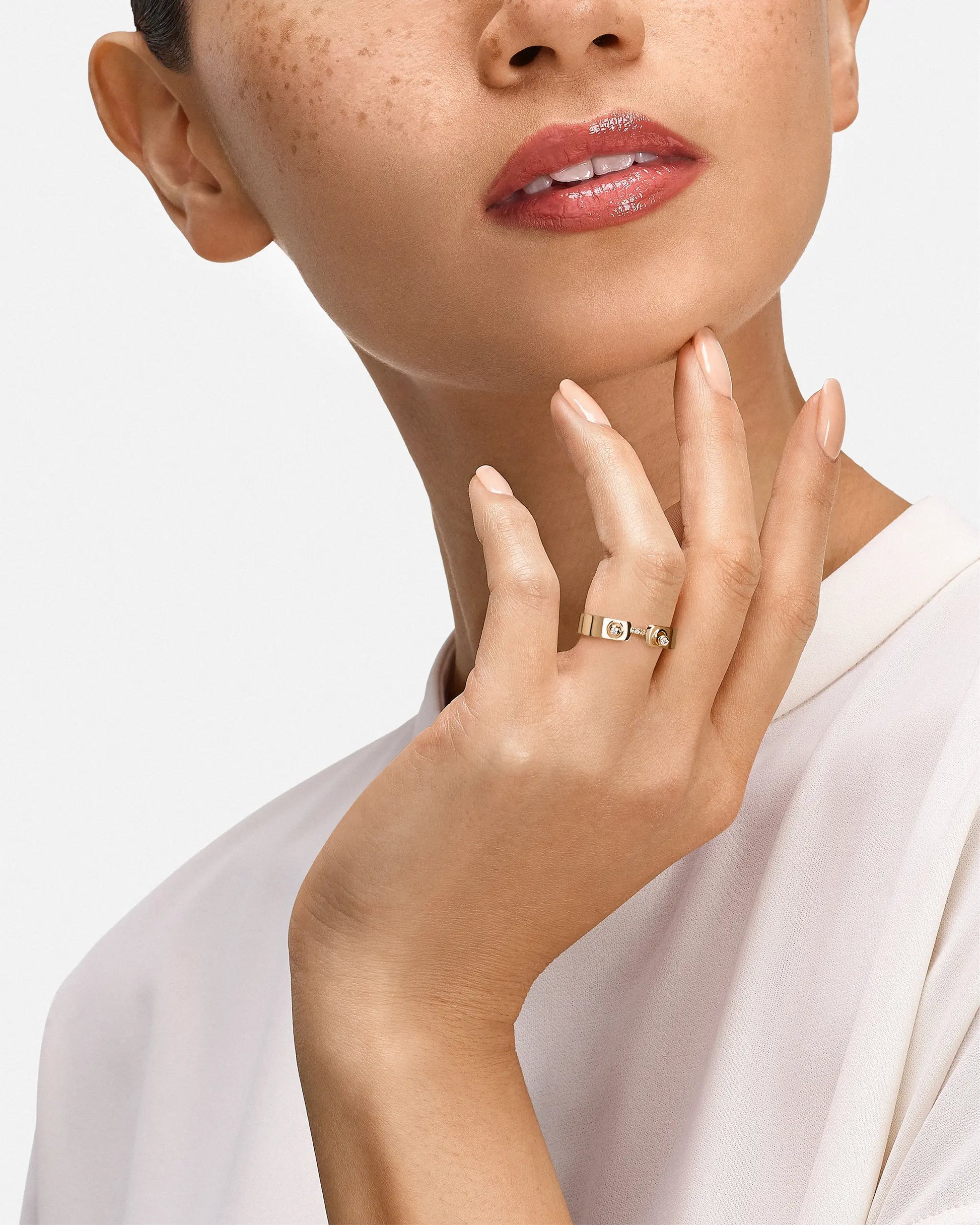 Business Meeting Mood Ring in Yellow Gold