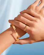 Business Meeting GM Mood Bangle in Yellow Gold